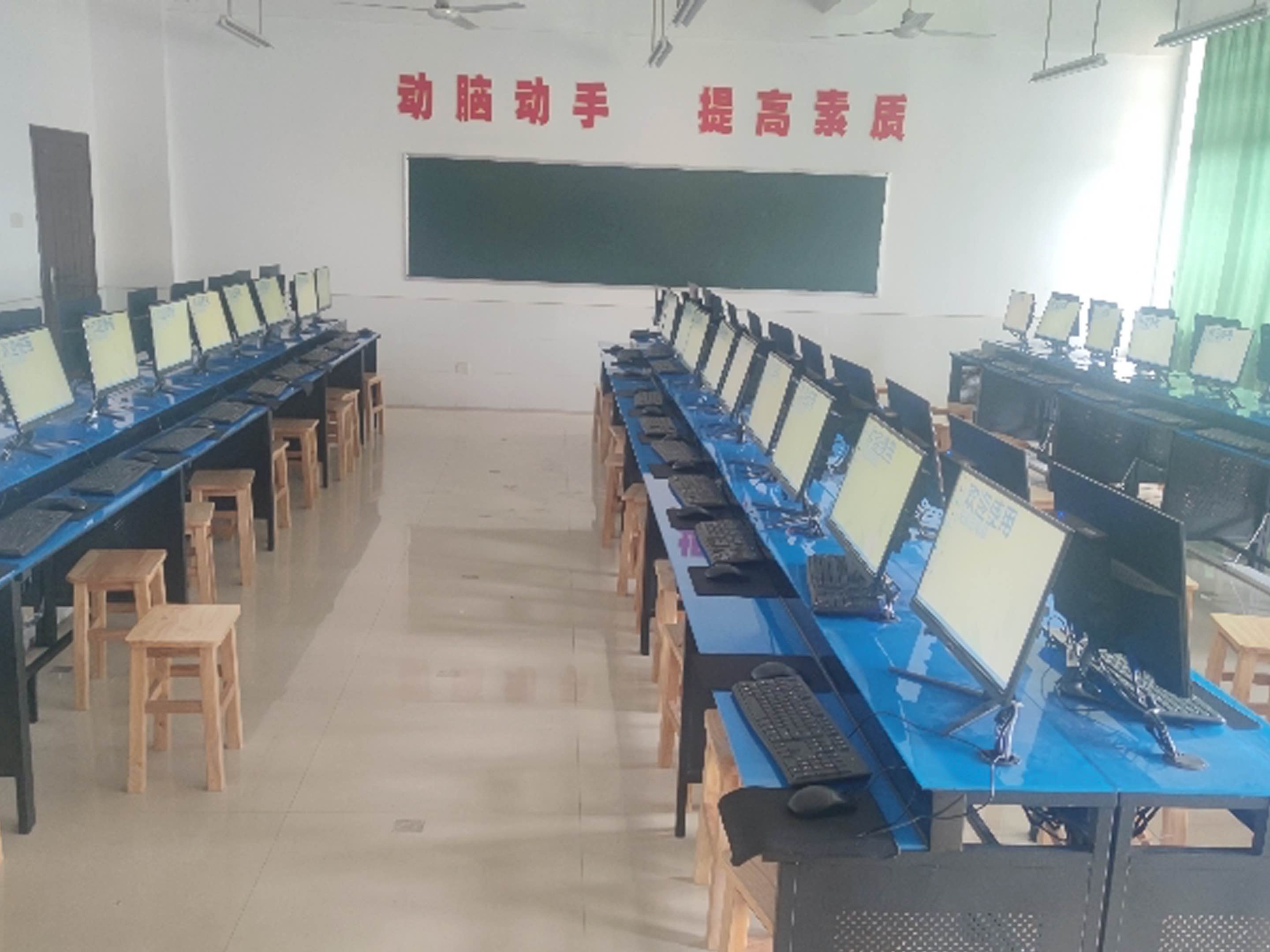 华科云助郴州桂阳一中搭建云机房